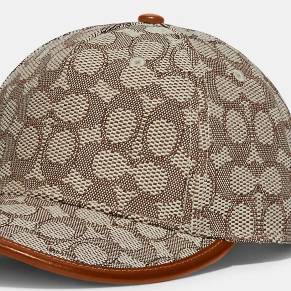 New! Baseball Cap in Signature Jacquard in Cocoa - Picture 2 of 2